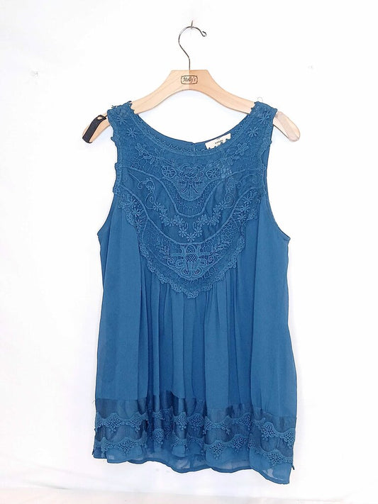 Entro Lace Sleeveless Top