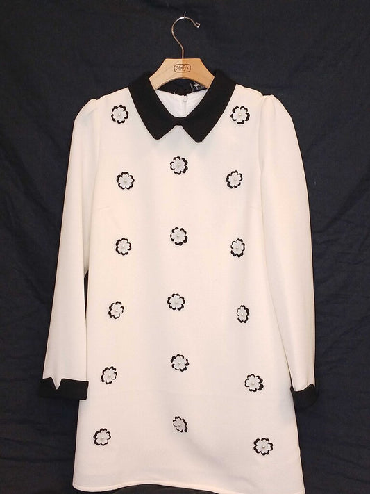 Holiday Lady Long Sleeve Flower Applique Collared top