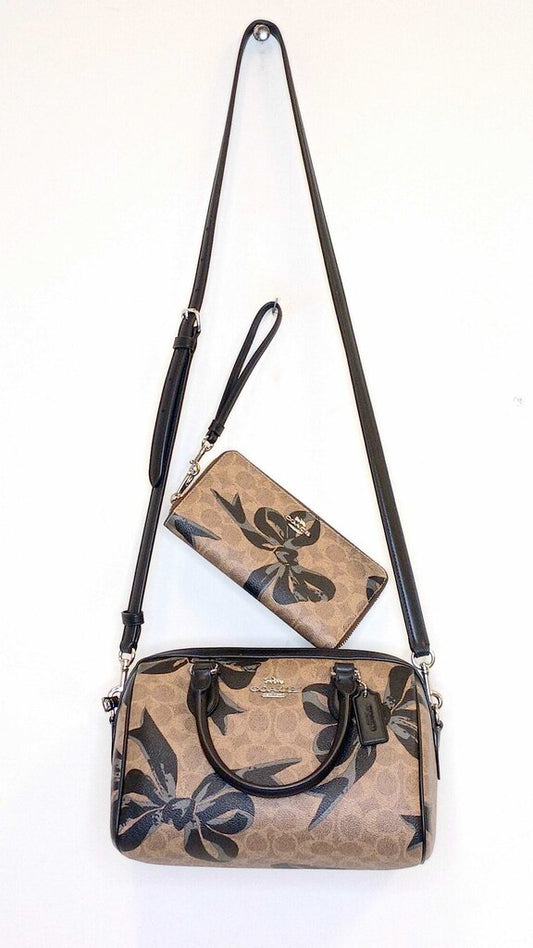 Coach Wallet and Purse Set Bow Patterned