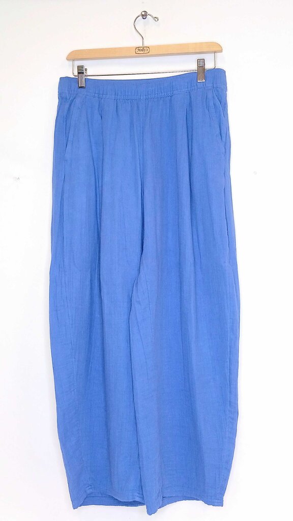 Gap Top and Bottom Set