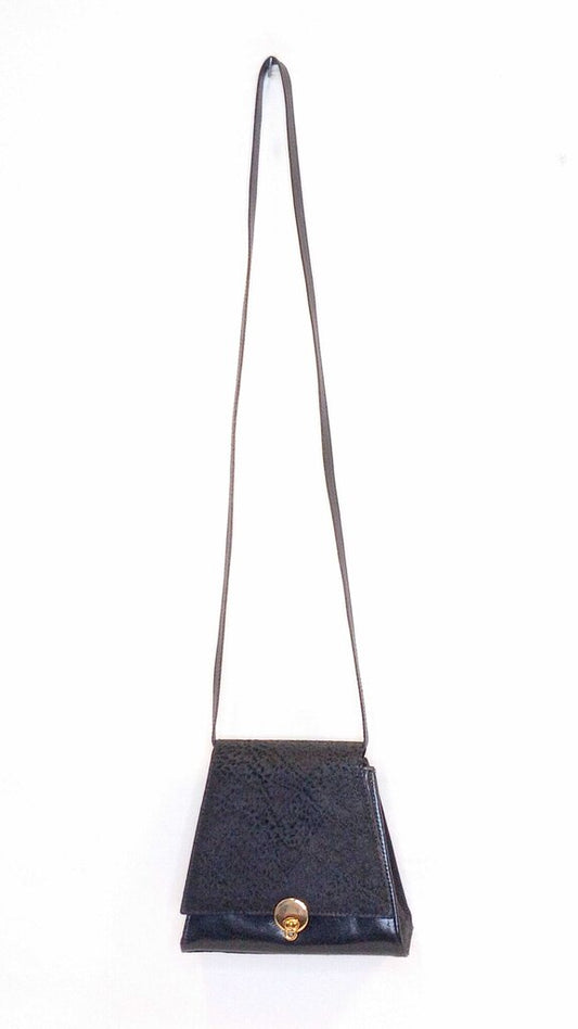 St. Maarten Trapezoid Shaped Purse