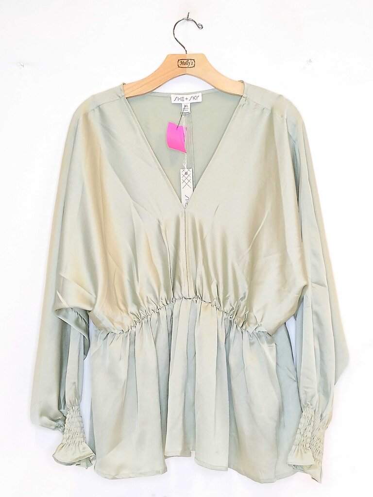 She + Sky Long Sleeve Rouched Top