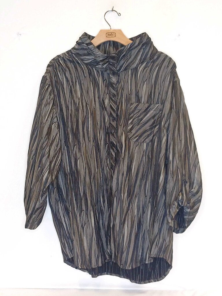 Peter Nygard Textured Triple Collared Long Sleeve Button up Top