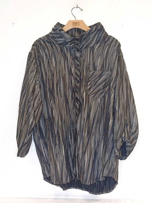 Peter Nygard Textured Triple Collared Long Sleeve Button up Top