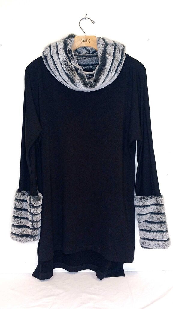 Soft Surroundings Faux Fur Trim Top