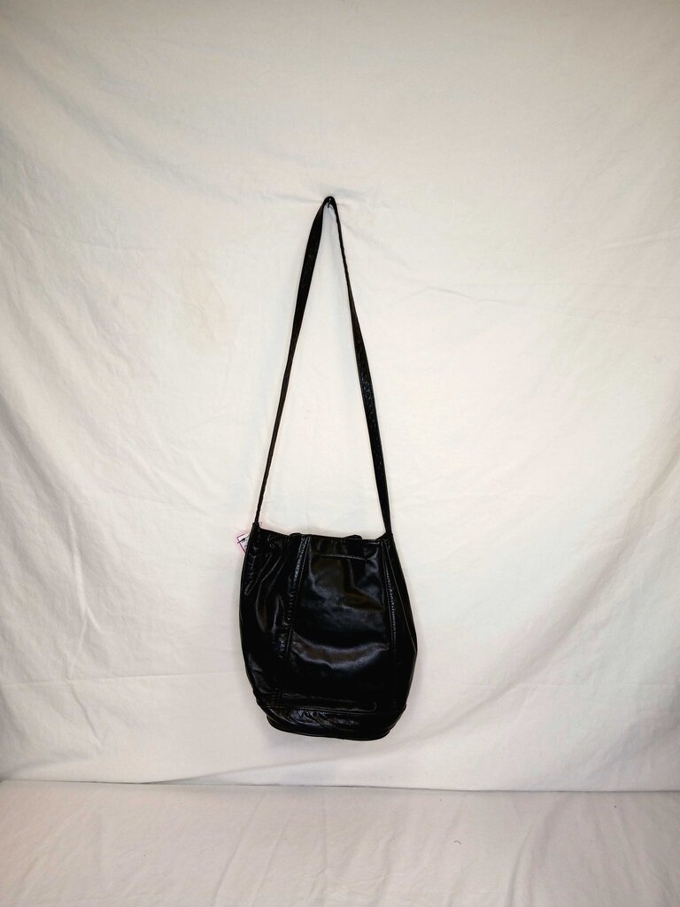 Park Avenue INT Drawstring Leather Bag