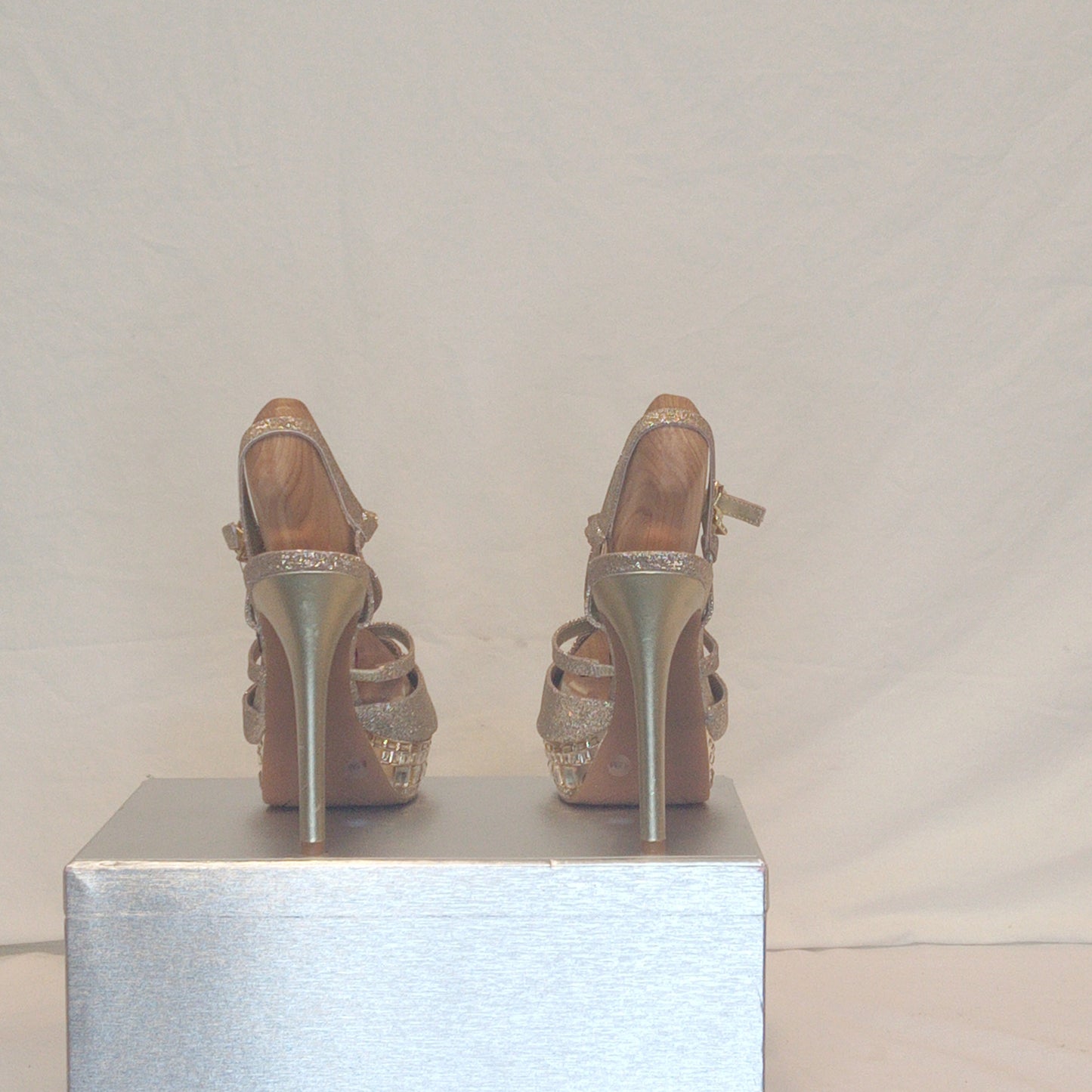Myra Heels