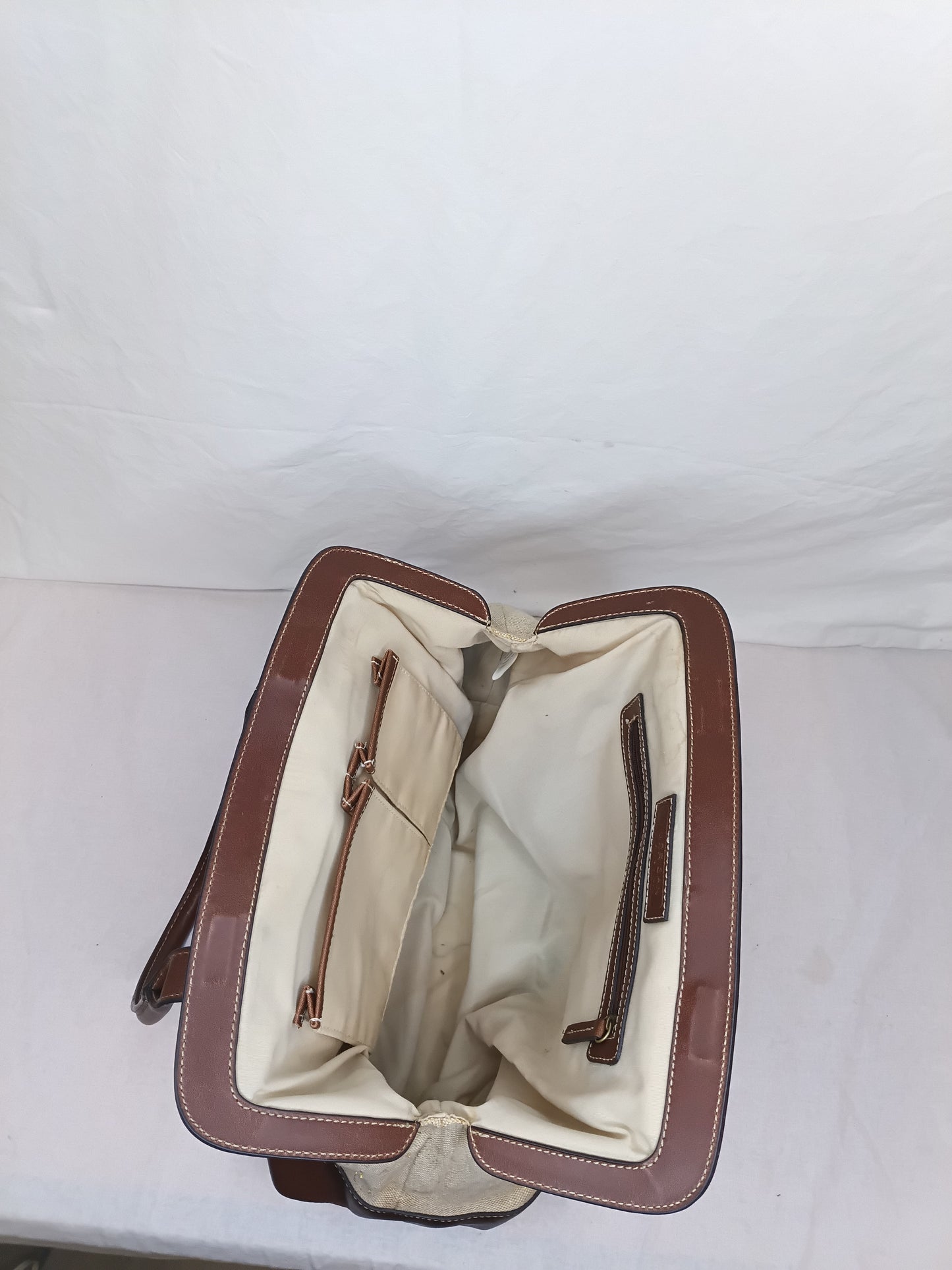 American Living Dr Bag