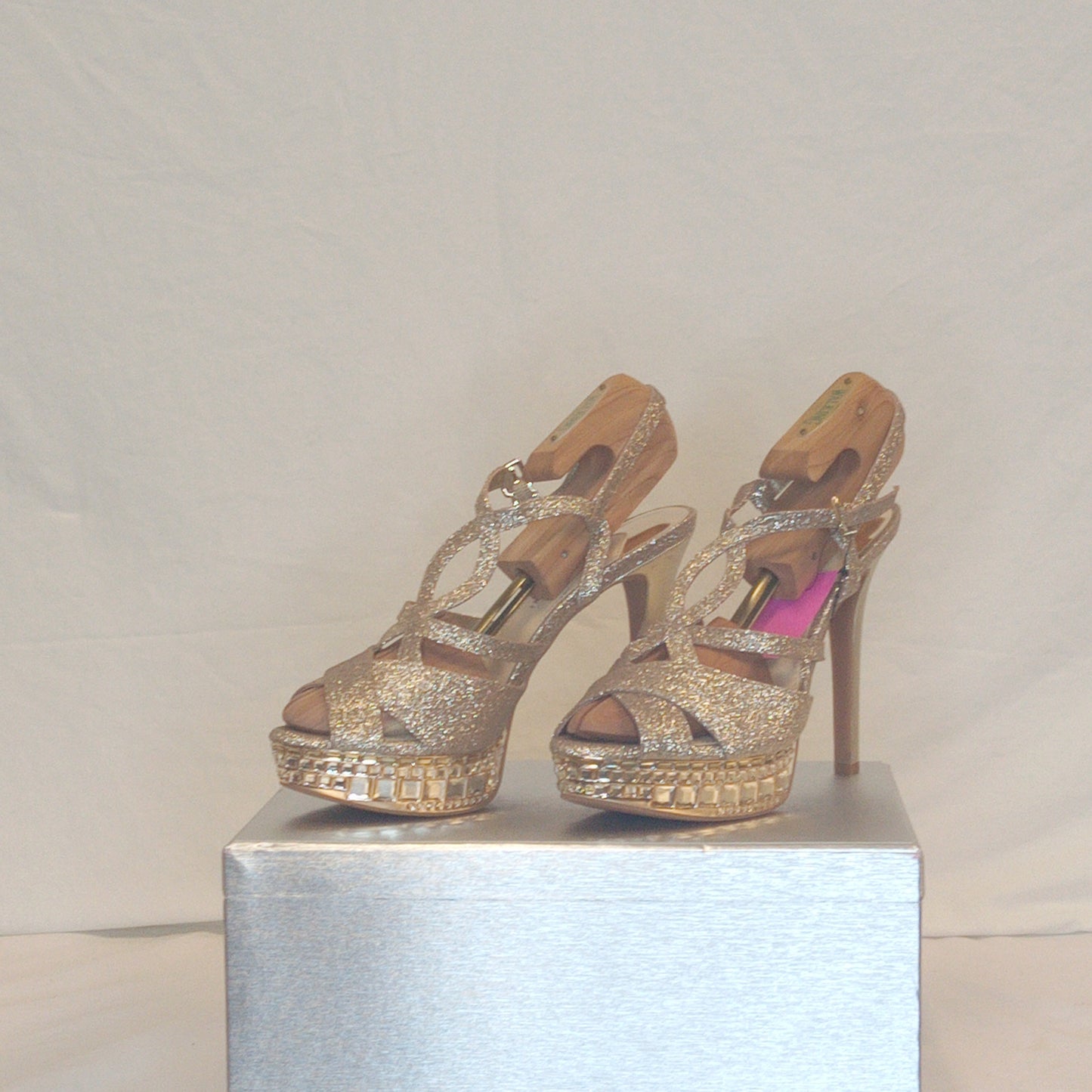 Myra Heels
