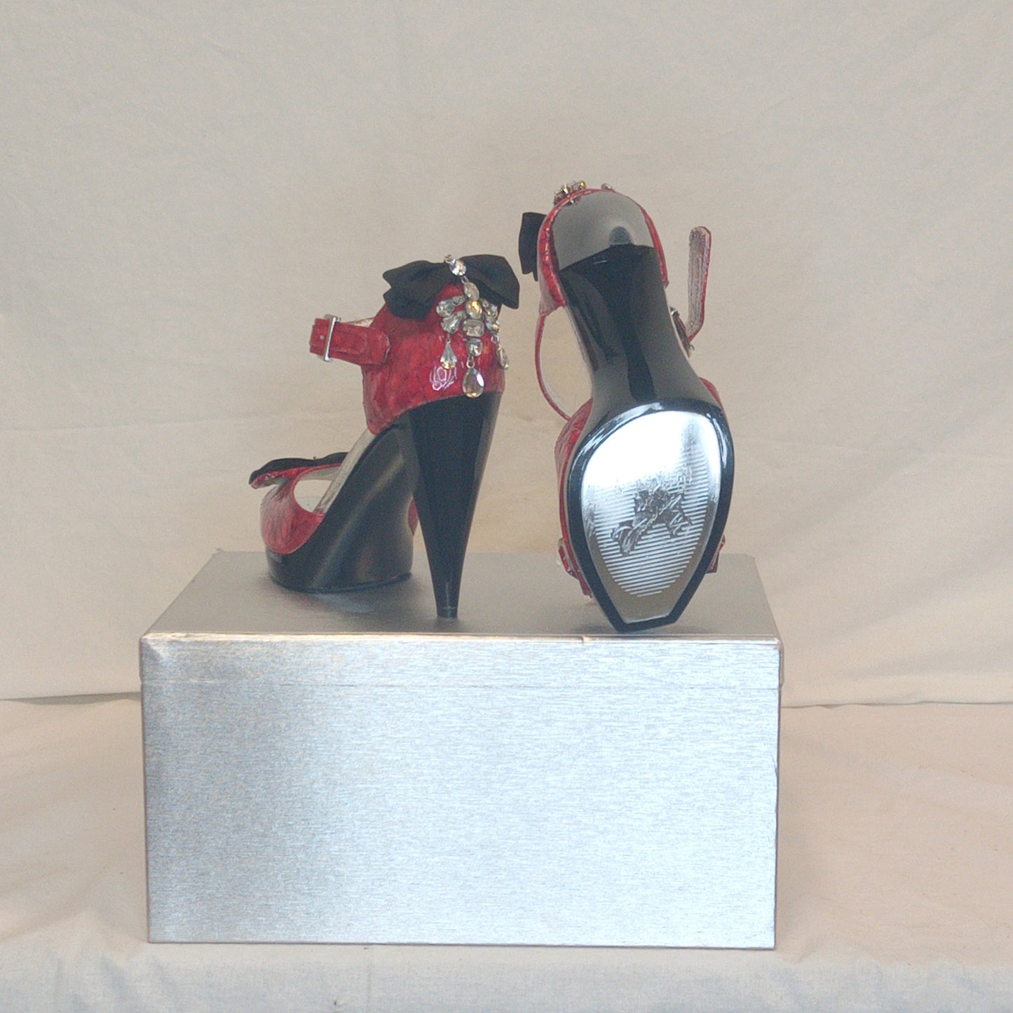 Bow Heels