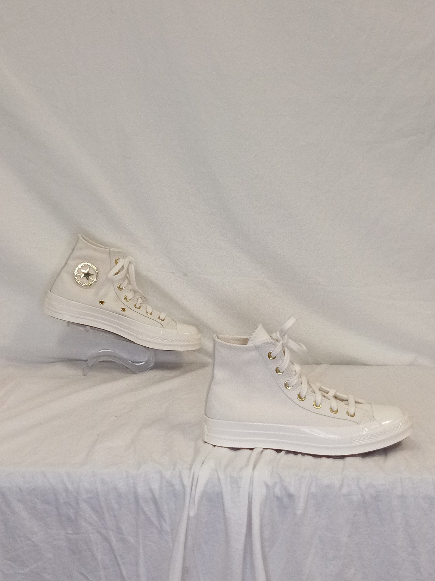 NWOT Converse All Star Hightops Gold Emblem