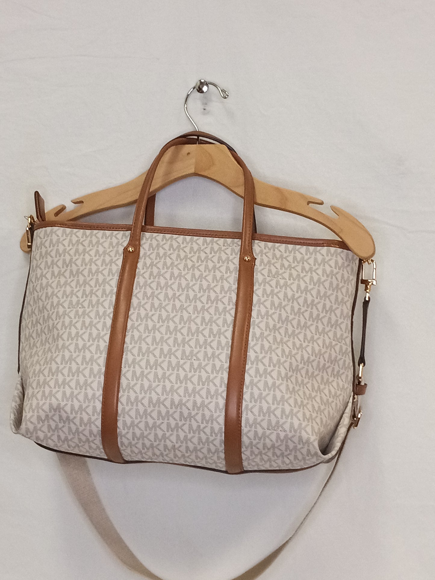 Michael Kors Beck Signature Handbag