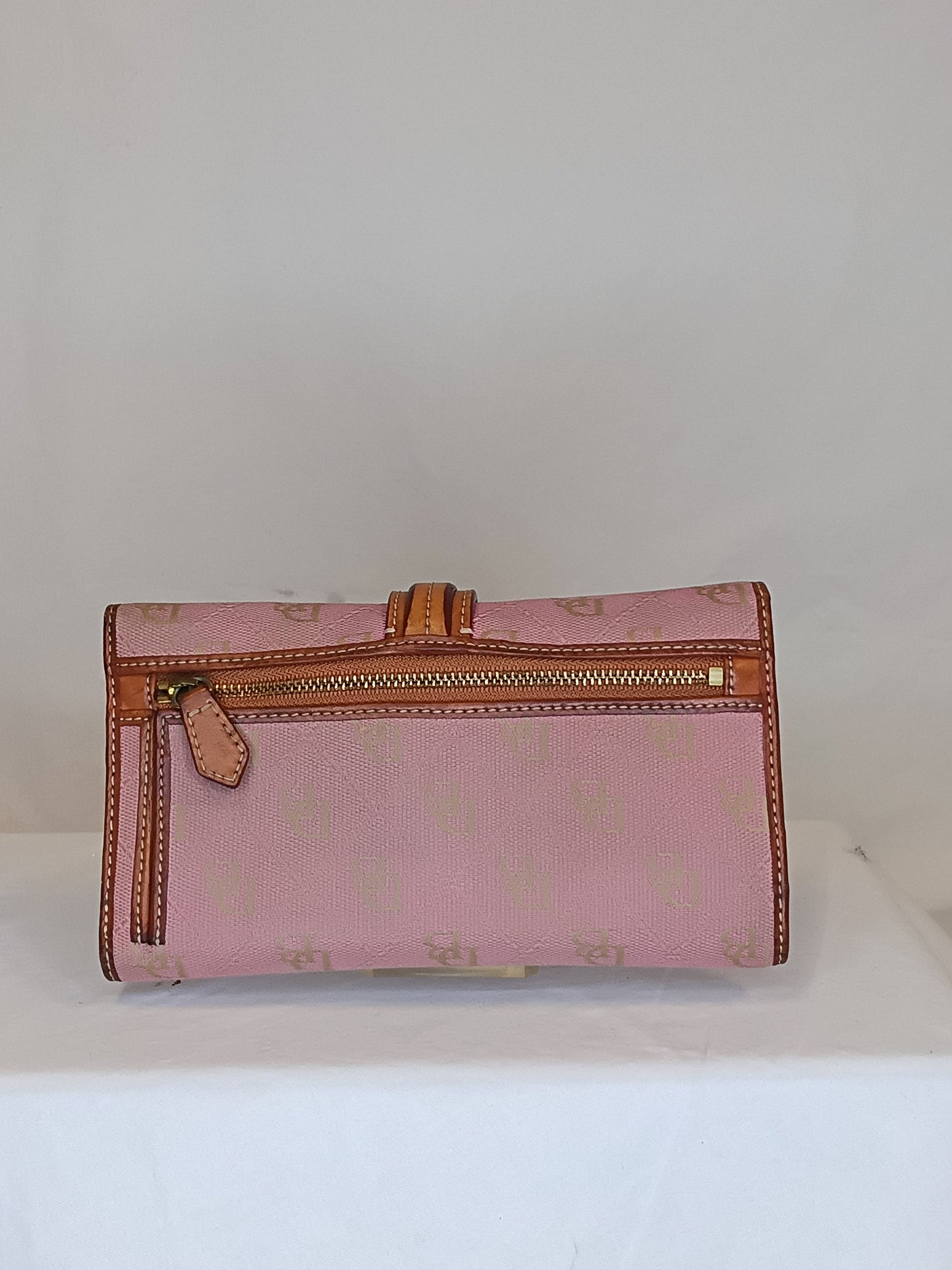 Dooney & Bourke Checkbook