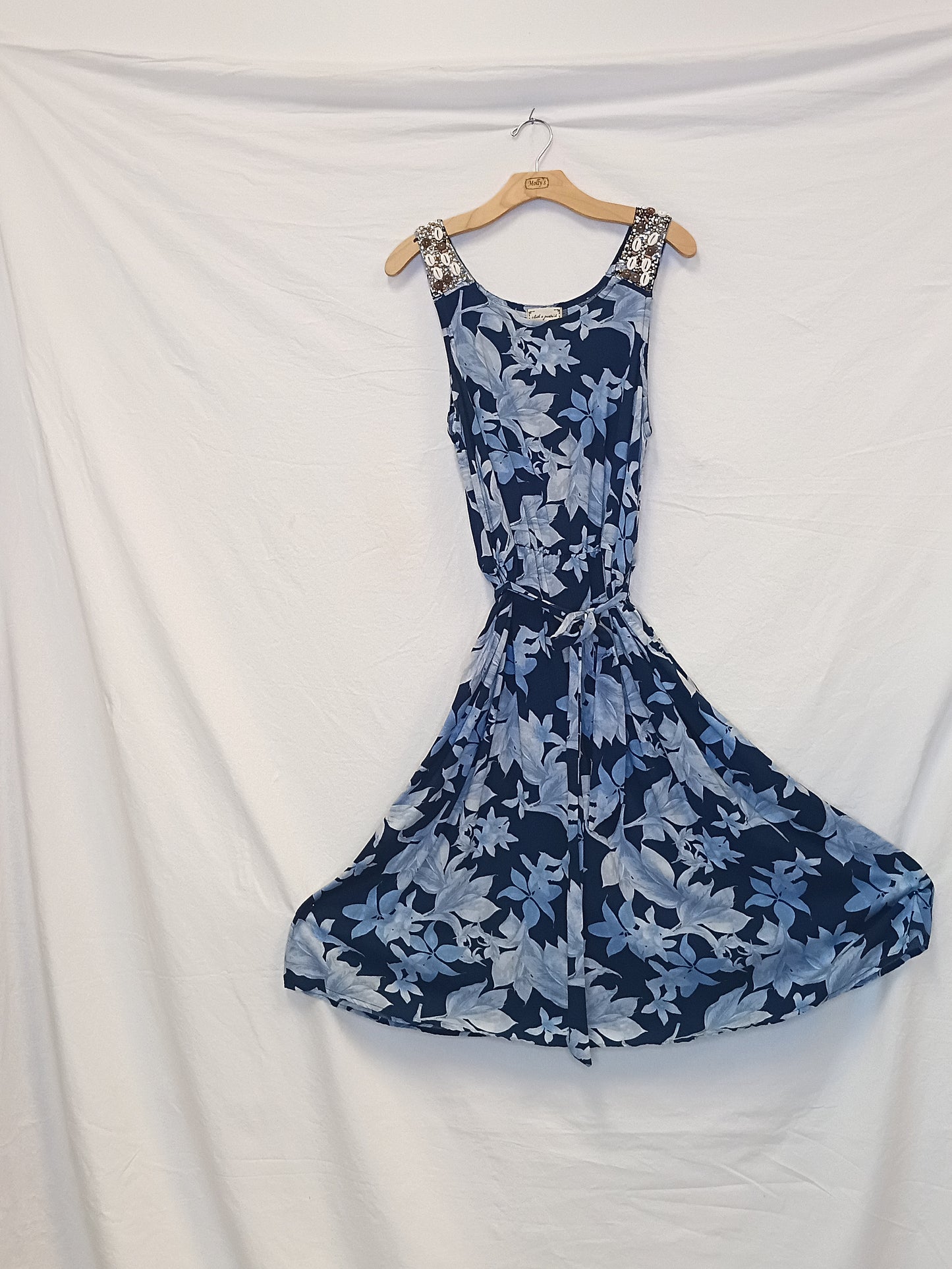 Cloth & Portrait Midi Dress