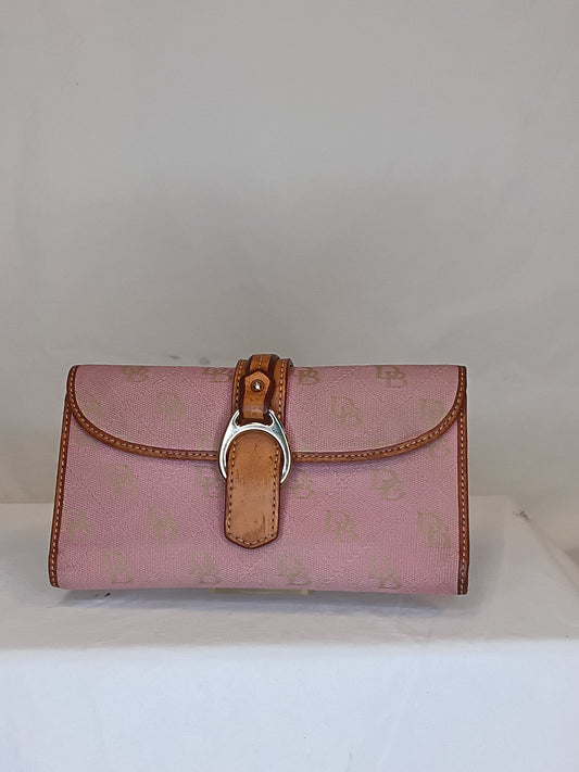 Dooney & Bourke Checkbook