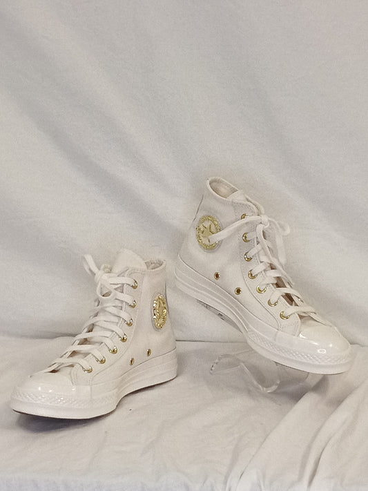 NWOT Converse All Star Hightops Gold Emblem