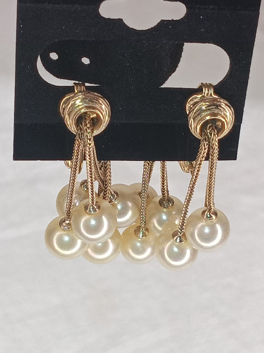 Vintage  Ciner Signed Clip Earrings