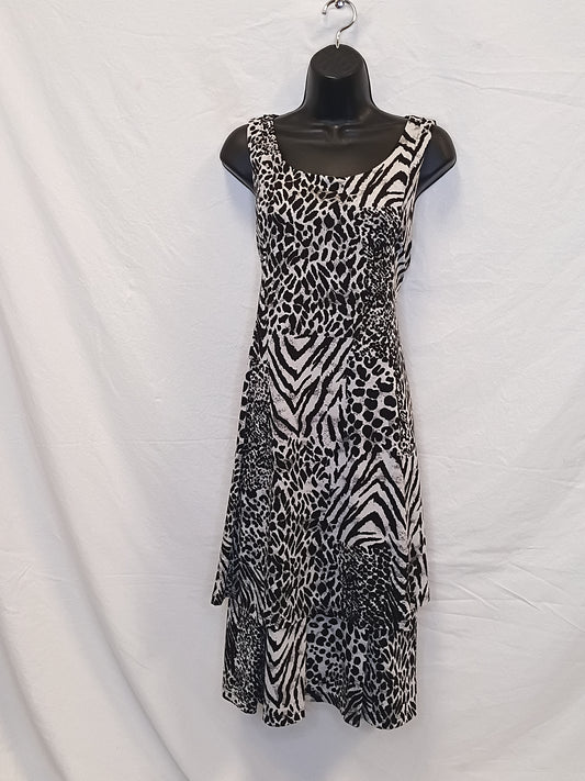 Peter Nygard Midi Dress