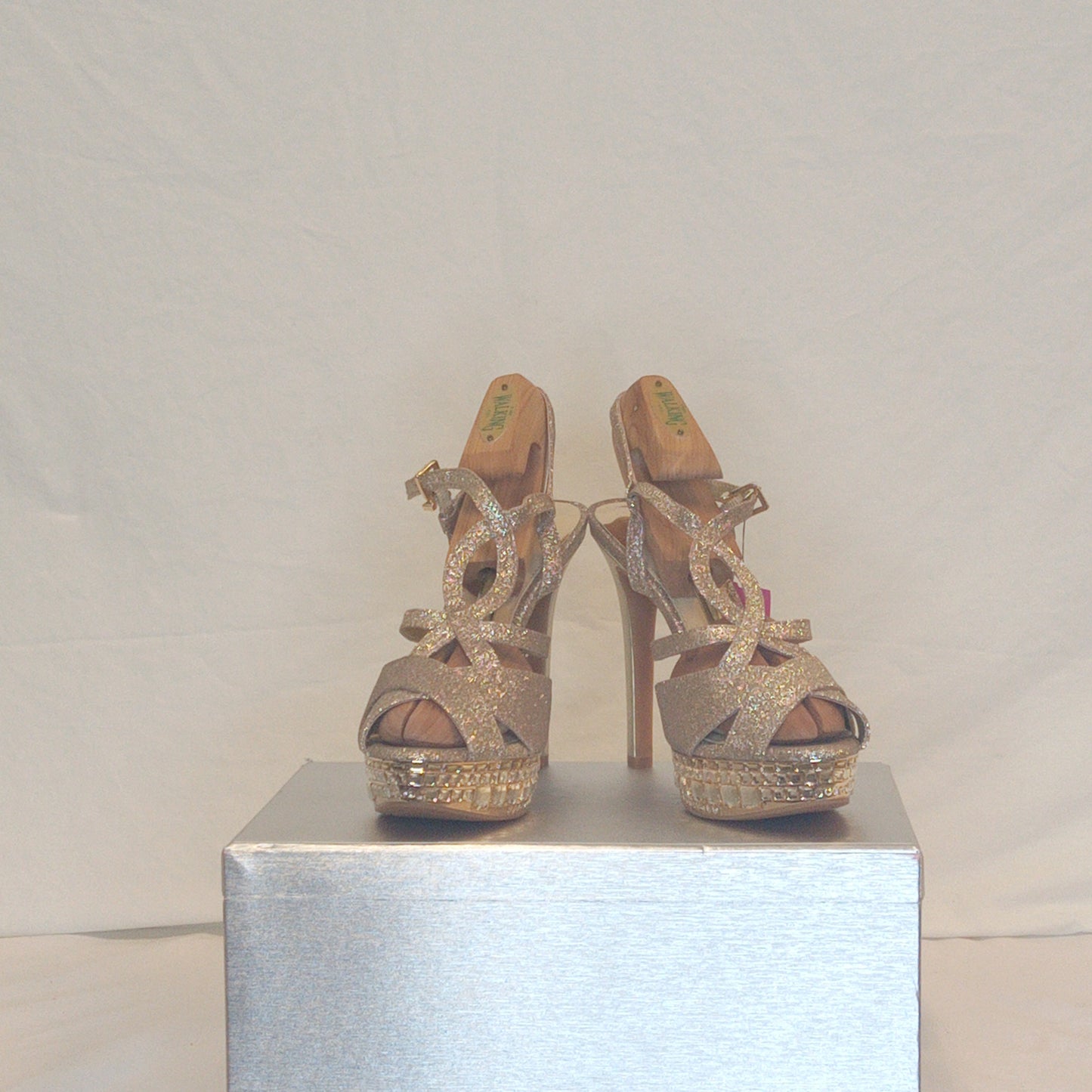 Myra Heels