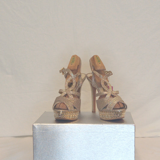 Myra Heels