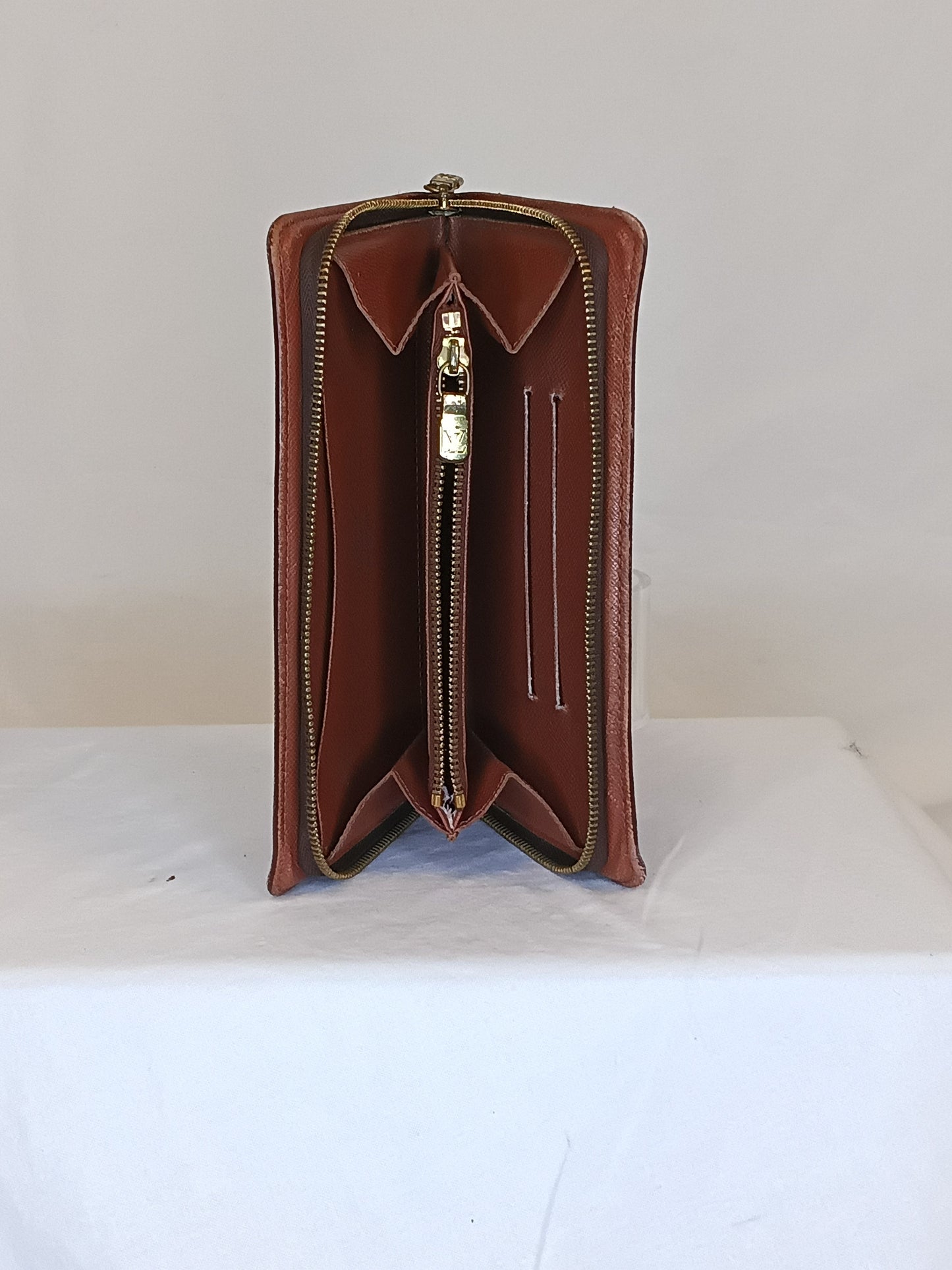 Louis Vuitton Zippy Wallet