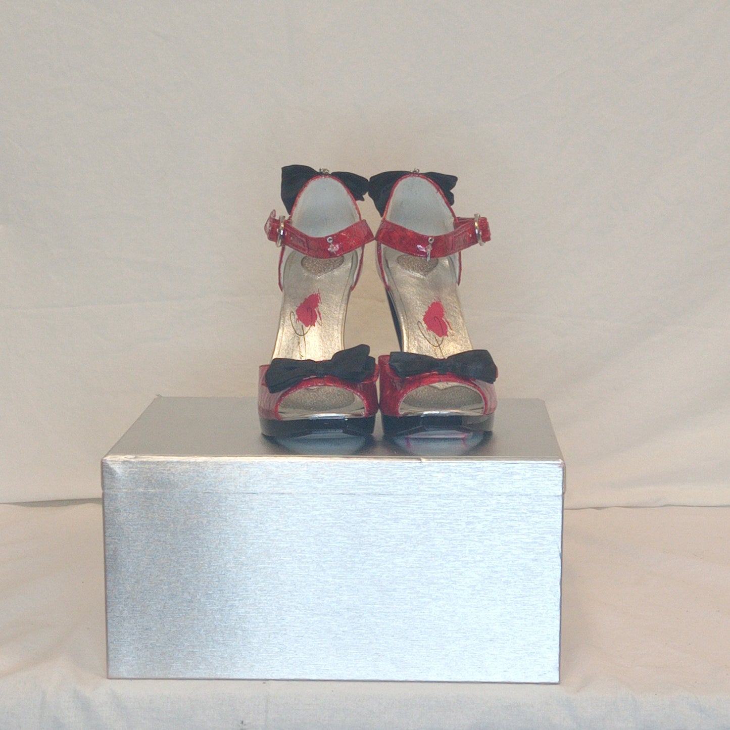 Bow Heels