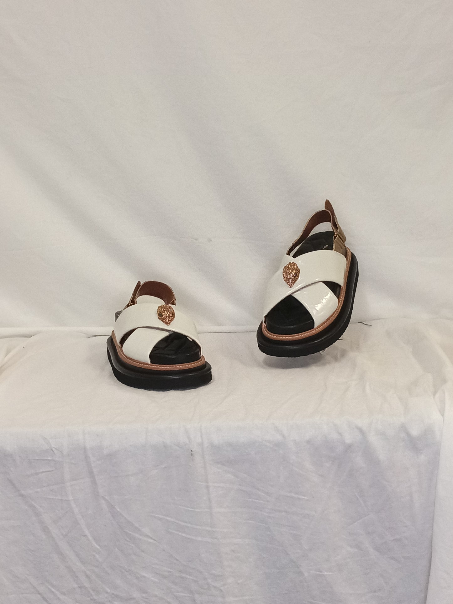 Kurt Geiger NWOT Orson Cross Strap Sandals