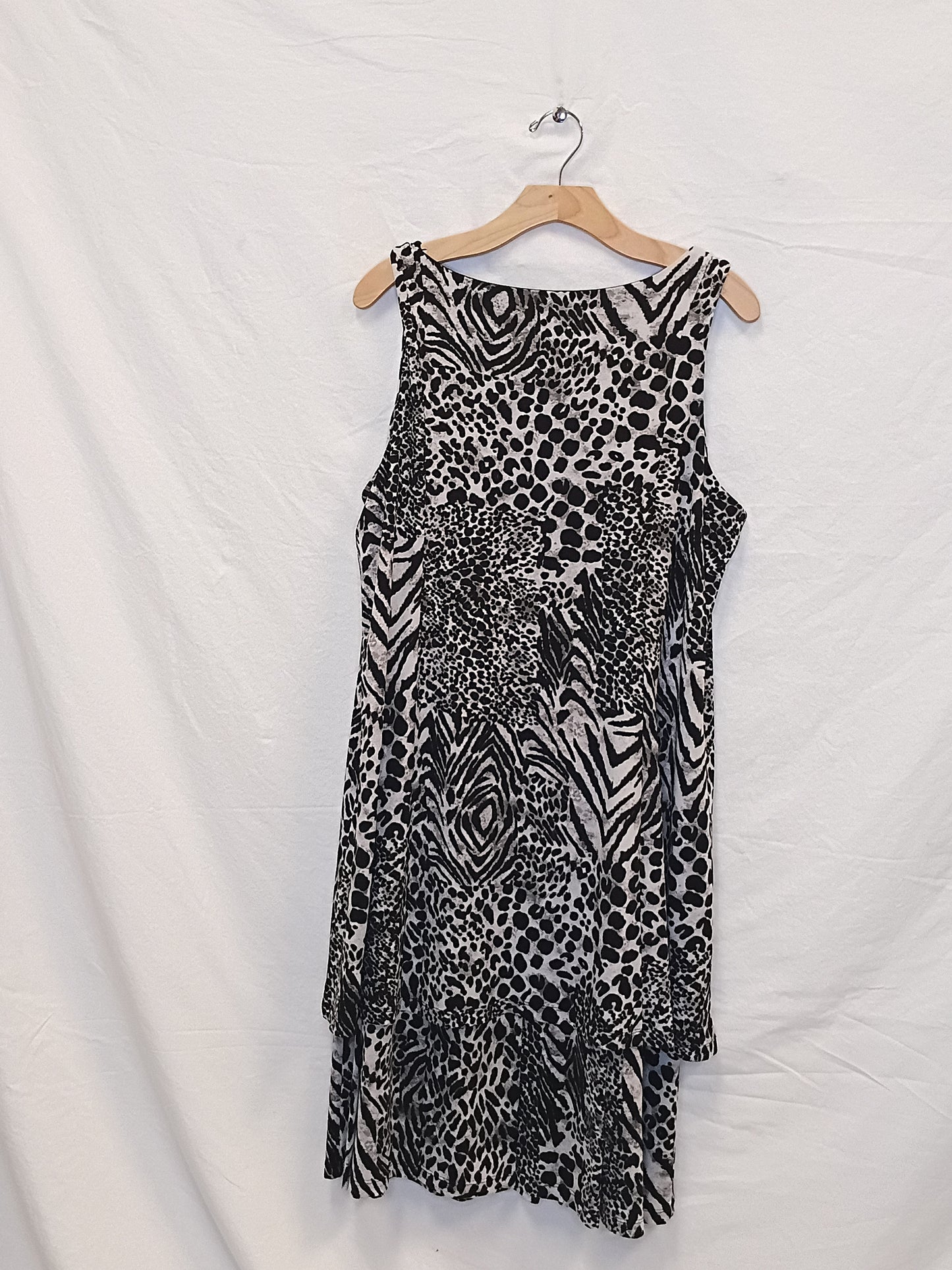 Peter Nygard Midi Dress